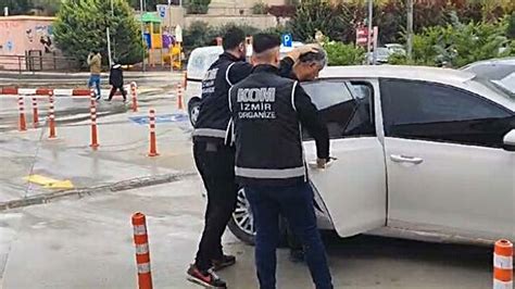 İ­z­m­i­r­­d­e­ ­o­p­e­r­a­s­y­o­n­:­ ­M­e­h­m­e­t­ ­K­a­m­ı­ş­ ­g­ö­z­a­l­t­ı­n­a­ ­a­l­ı­n­d­ı­